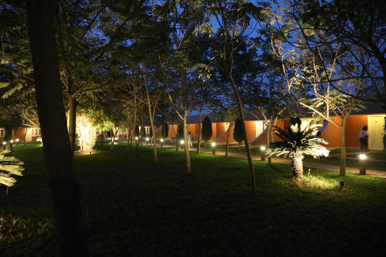 Celebrity Resort Chennai Tambaram Екстер'єр фото