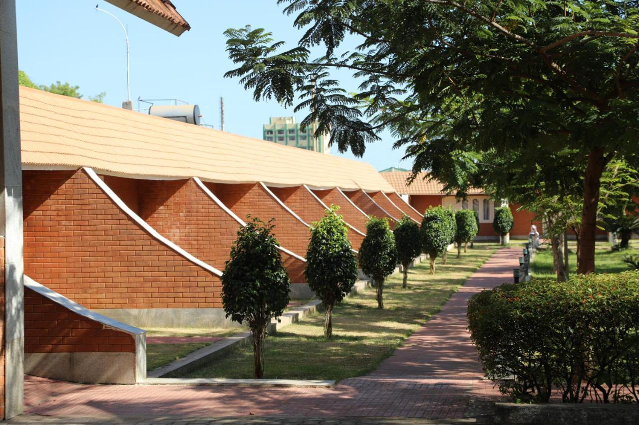 Celebrity Resort Chennai Tambaram Екстер'єр фото