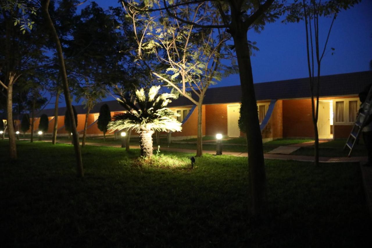 Celebrity Resort Chennai Tambaram Екстер'єр фото