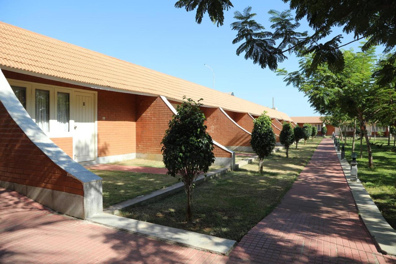 Celebrity Resort Chennai Tambaram Екстер'єр фото